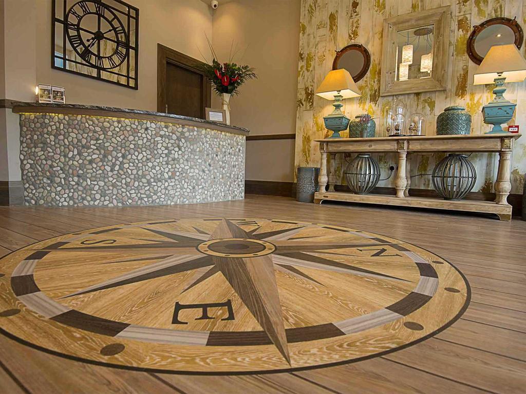 The Waterside Hotel Сиймил Екстериор снимка